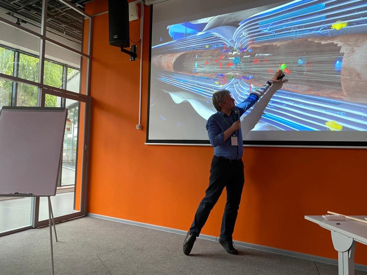 Врач невролог, нейрофизиолог, д.м.н. профессор Дружинин Дмитрий Сергеевич