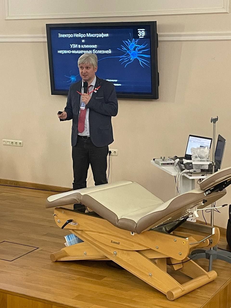 Врач невролог, нейрофизиолог, д.м.н. профессор Дружинин Дмитрий Сергеевич