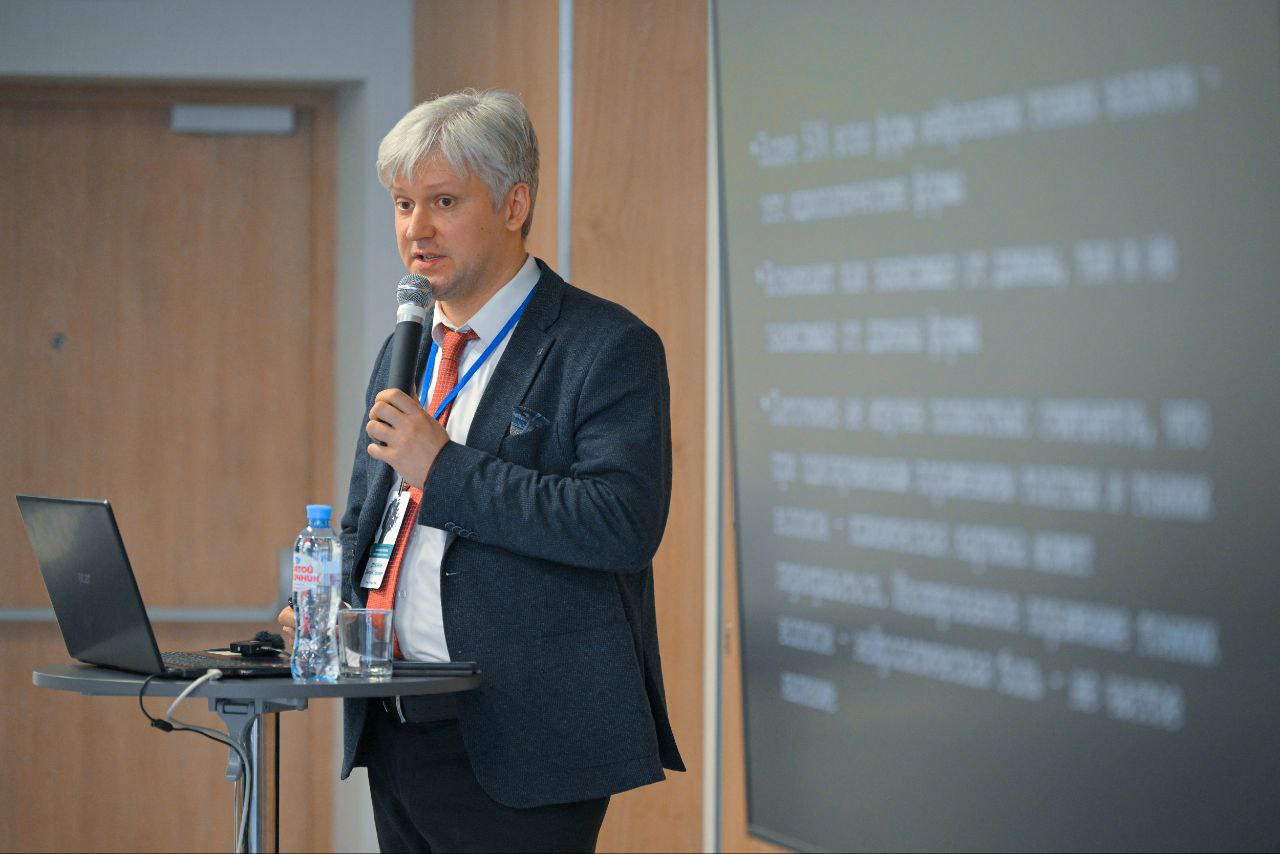 Врач невролог, нейрофизиолог, д.м.н. профессор Дружинин Дмитрий Сергеевич